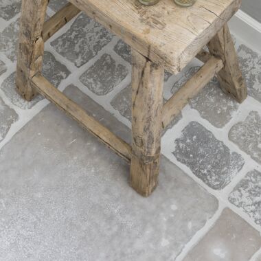 COBBLE STONES